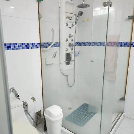Habitación en casa particular Pequena,bano Privado Boca Grande Cartagena