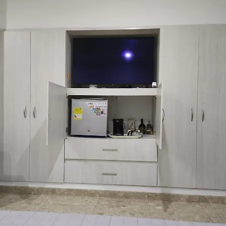 Homestay Pequena,bano Privado Boca Grande *